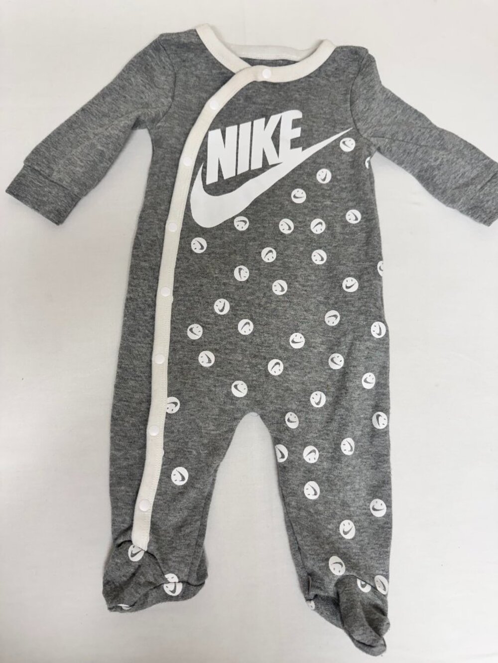 Nike Baby Footed Sleeper Gray Logo Pajamas 6M 62-68cm One Piece